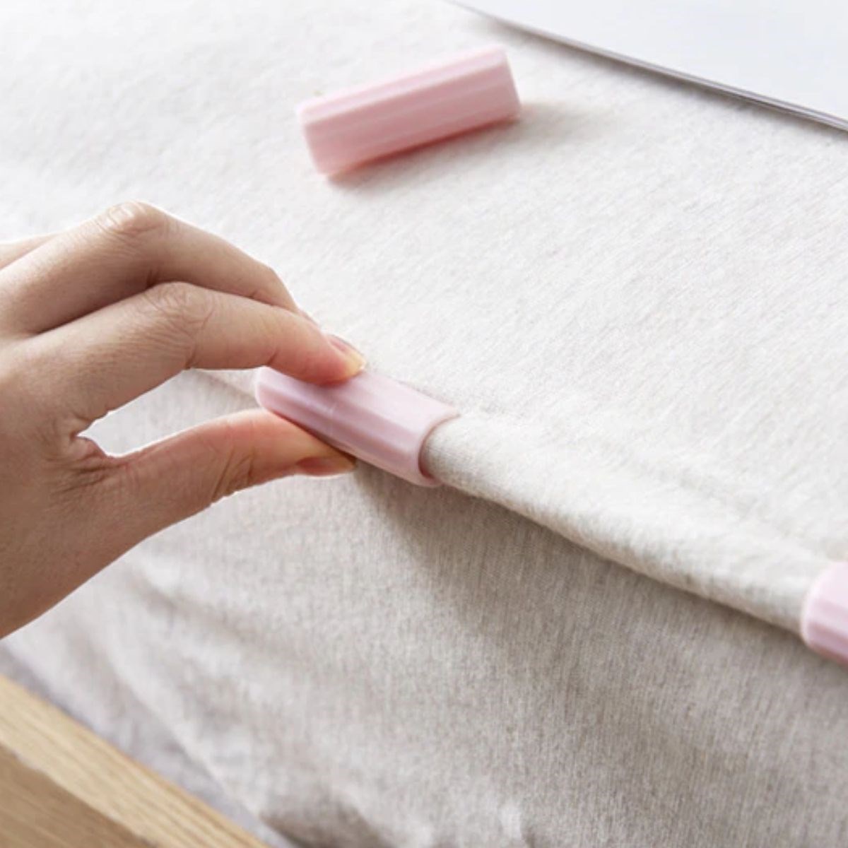 12-Piece Multi-Purpose Sheet Holder Clips, Non-Slip Bedding Organizer (5563) #2