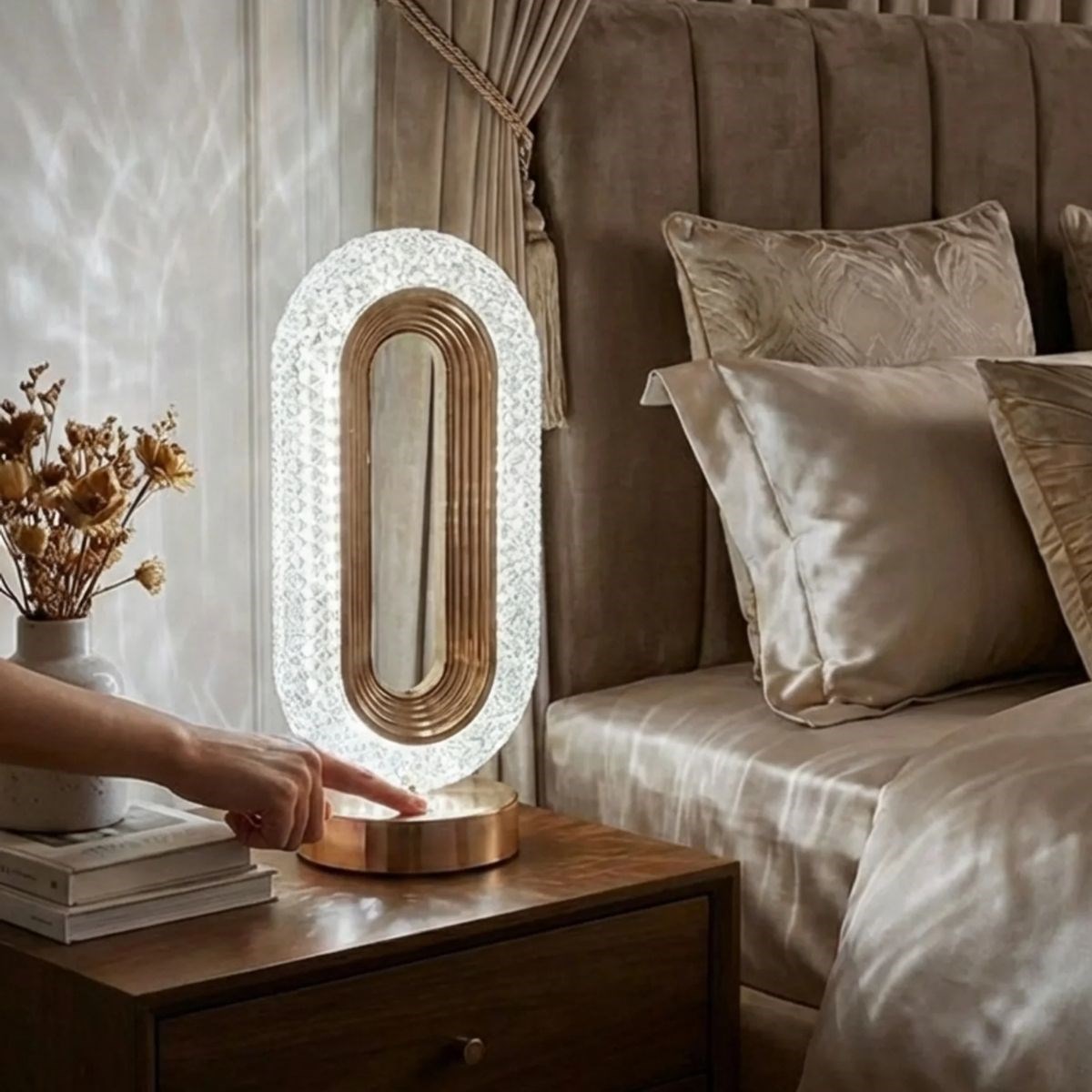 Oval Şeklinde Kristal LED Masa Lambası – Dokunmatik, 3 Renk Işık Modlu, Şarjlı Dekoratif Gece Lambası (5563) #4