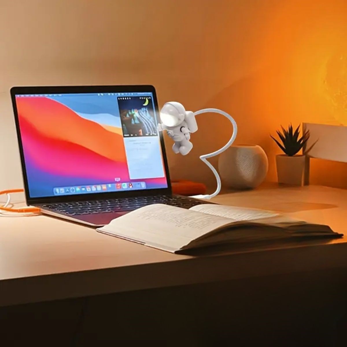 USB Astronot Gece Lambası, Masa Lambası, Kitap Okuma Lambası Işığı (5563) #2