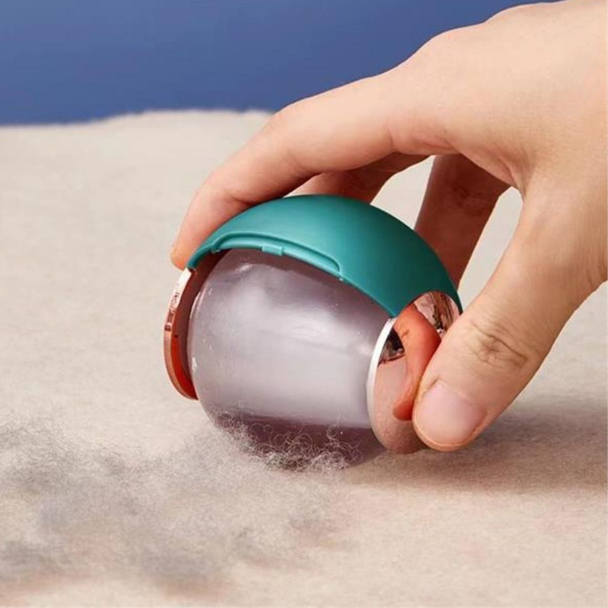Portable Washable Lint and Hair Remover Roller Ball (5563)