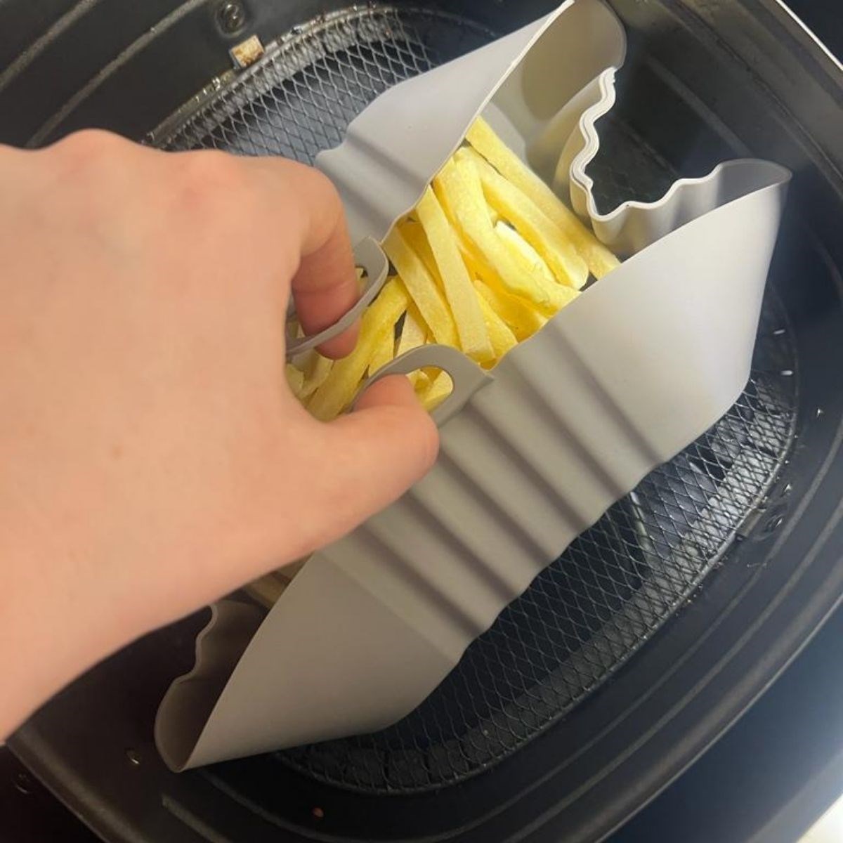 Renkli Isıya Dayanıklı Yıkanılabilir Silikon Fırın Ve Airfryer Kare Model Pişirme Matı 20 Cm (5563) #4