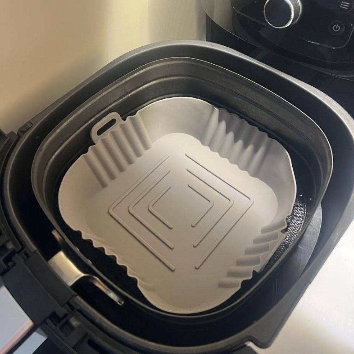 Renkli Isıya Dayanıklı Yıkanılabilir Silikon Fırın Ve Airfryer Kare Model Pişirme Matı 20 Cm (5563) #3