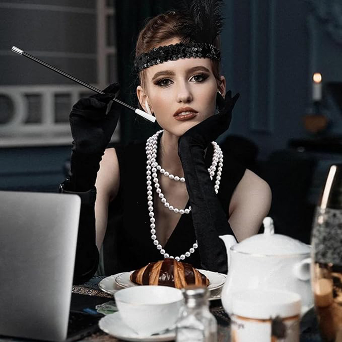 1920er Gatsby Accessoire-Set – Schwarzes Charleston Haarband, lange Handschuhe & Zigarettenspitze (5563) #3