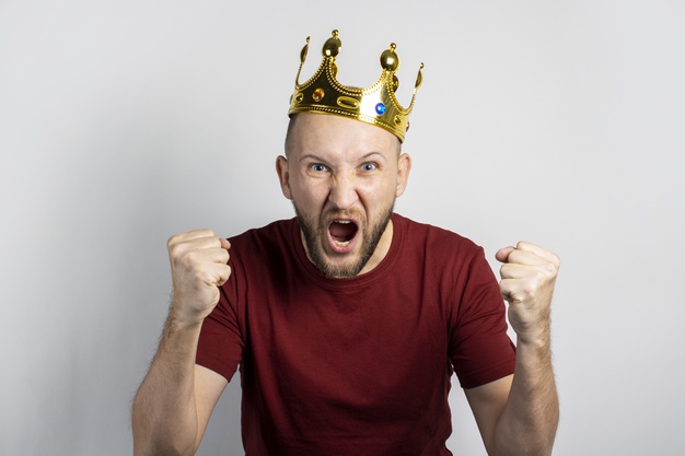 Kunststoff-Königskrone Gold 55 cm Erwachsenengröße (5563) #3