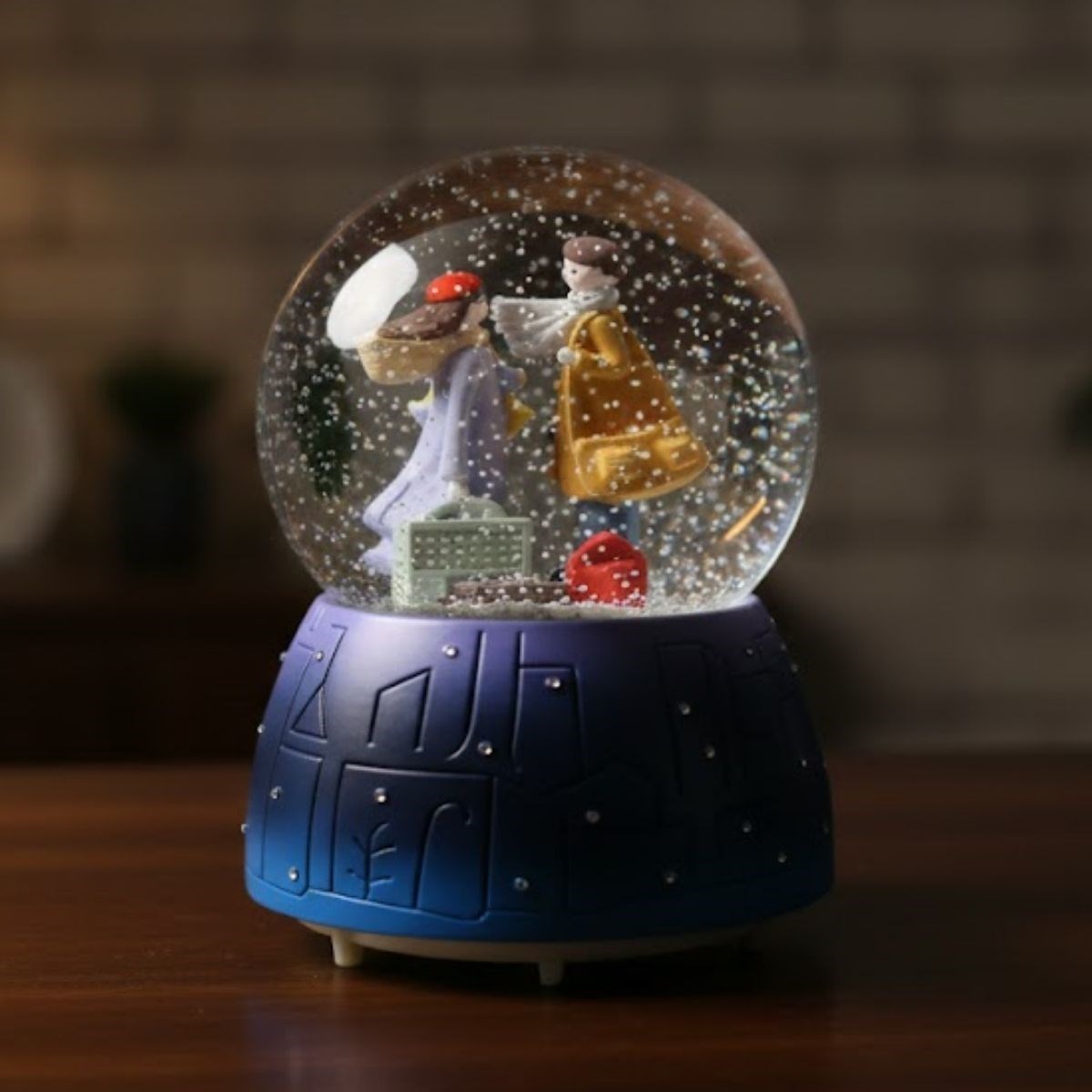 LED-Schneekugel mit Musik & Licht – Romantische Schneekügelchen für zwei #5