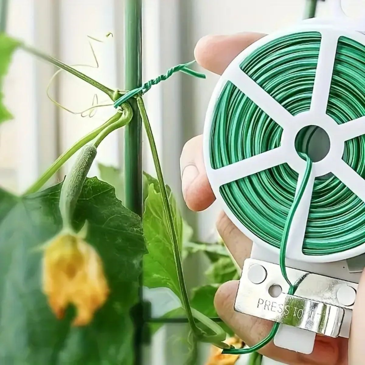 50m Self-Cutting Plant Support Wire with Blade (5563)