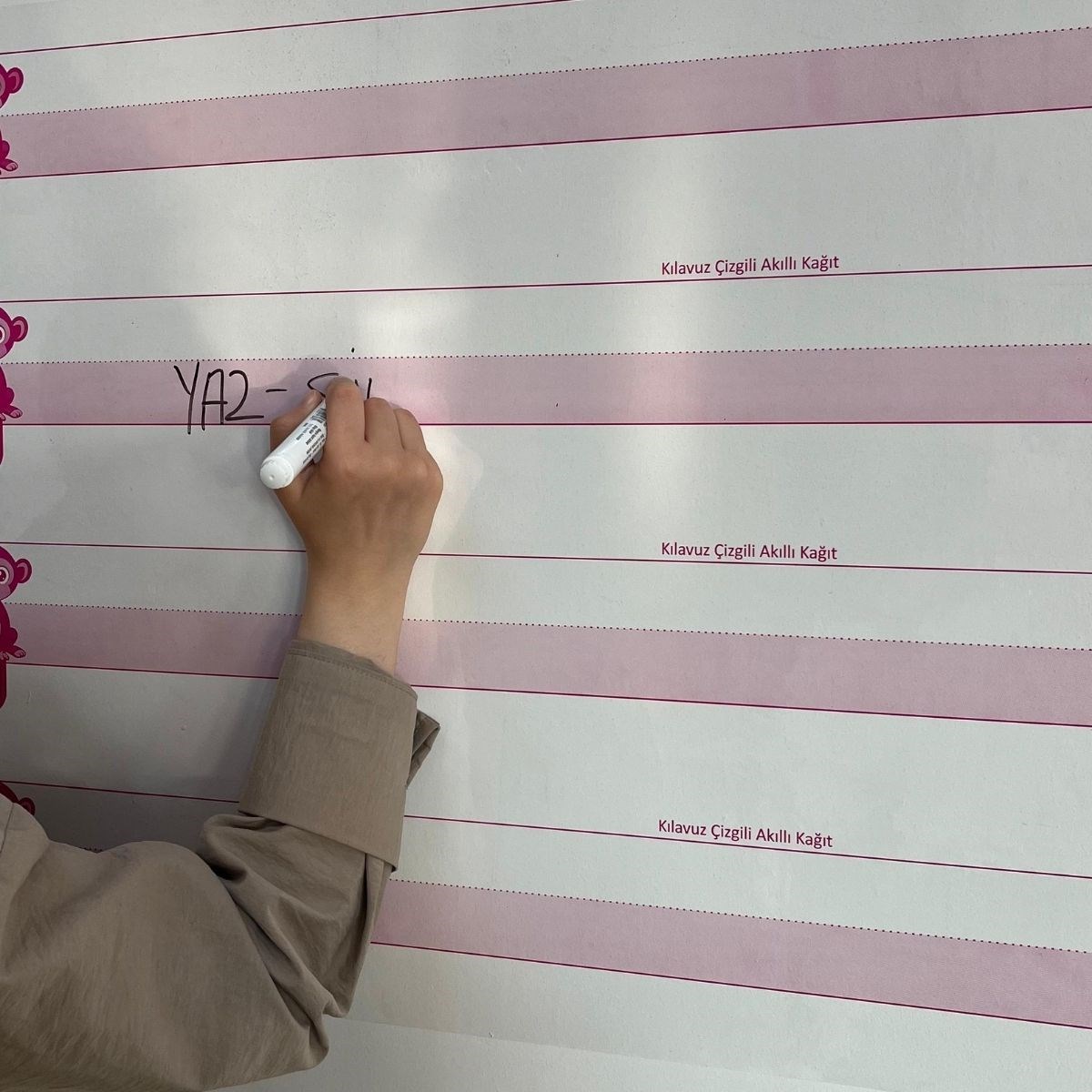 Guided Smart Paper Writing Board Static No Wall Marks 100x56cm #4